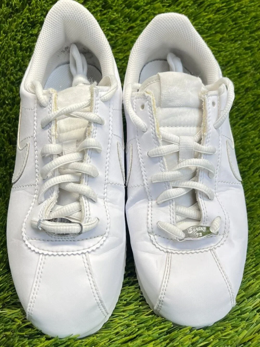 Nike Cortez Basic SL Boys Size‎ 4Y Triple White Athletic Leather Shoes Sneakers